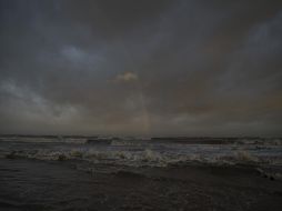 La probabilidad de formación del nuevo ciclón es del 40% tanto en el pronóstico para las próximas 48 horas como para los próximos cinco días. AFP / ARCHIVO