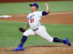 González (1-0) relevó a Joe Kelly y ponchó al jugador de cuadro dominicano Domingo Leyba para acabar con la amenaza y ganar su primer juego de la temporada. AFP / ARCHIVO