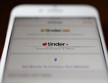 Todos los usuarios también podrán aplicar un filtro para buscar pareja solo entre los vacunados. AFP / ARCHIVO