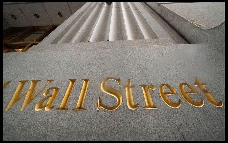 Wall Street cierra mixto. AP/ARCHIVO