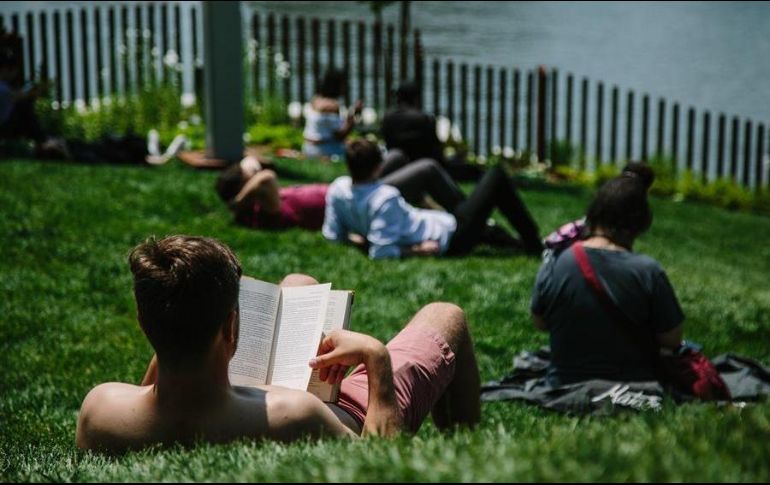 Las cifras generan optimismo sobre la efectividad de las campañas de vacunación en el país. EFE/A. Vigaray