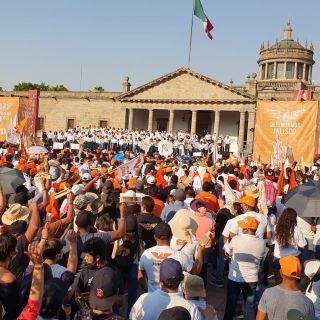 Aún en pandemia, miles asisten a mitin de Movimiento Ciudadano