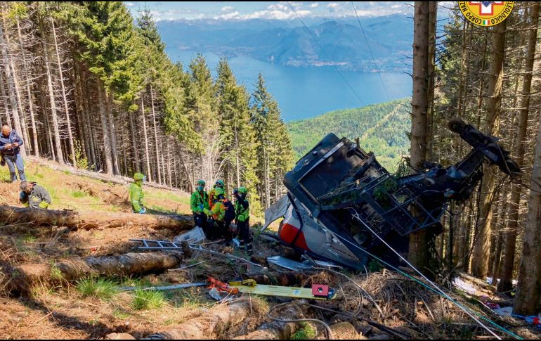TRAGEDIA. El teleférico conecta Stresa con Mottarone y es usado por el turismo internacional. AFP