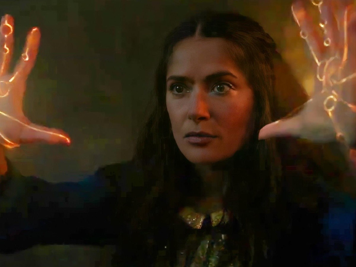 mete los nombres de los personajes eternos