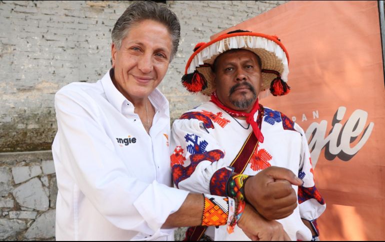 Frangie señaló en reunión con integrantes de esta comunidad que se construirá un centro cultural en el sur de la ciudad. ESPECIAL