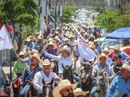 La cabalgata terminó en un convivió con los alrededor de 400 jinetes. ESPECIAL