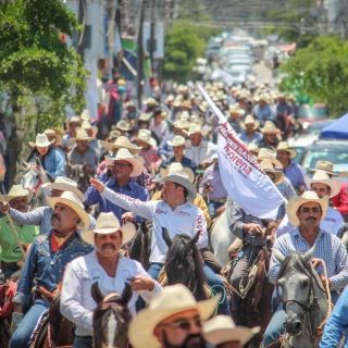 Maldonado recorre a caballo sur de Tlaquepaque