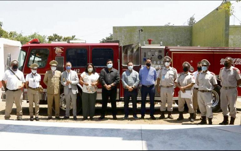 BOMBEROS. sí recibieron su reconocimiento. ARCHIVO