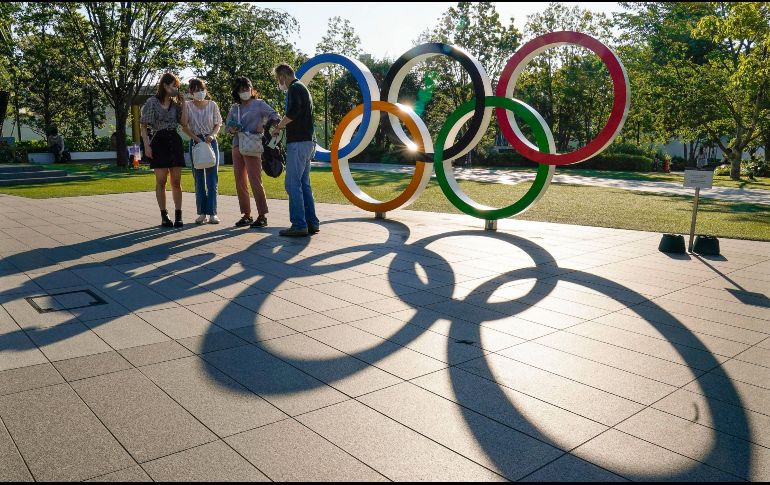''Viajar por razones turísticas o por otros motivos de corto plazo no está autorizado y nada indica que esto cambiará próximamente. Los viajes sin visado están suspendidos'', dice la embajada de EU en Japón. EFE / K. Mayama