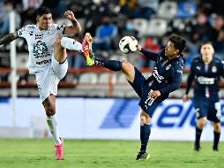 Cuando Beltrán (D) habló con Amaury Vergara para solicitarle que lo cedieran a otro equipo porque quería jugar, el dueño de Chivas le dijo que le daba todo el apoyo, pero sólo saldría prestado. IMAGO7