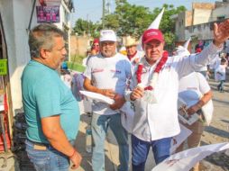 El aspirante reiteró a los colonos de la zona de Tateposco que sus principales acciones de gobierno se concentrarán en las colonias 