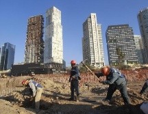 Tanto las actividades secundarias como las terciarias mostraron menor dinamismo entre enero y marzo. EFE/ARCHIVO