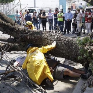 Realizan simulacro de inundación en la colonia San Carlos