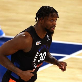 Knicks ganan y empatan serie con Hawks