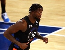 Randle se sobrepuso a una miserable primera mitad y encabezó la remontada en el cuarto periodo. AFP