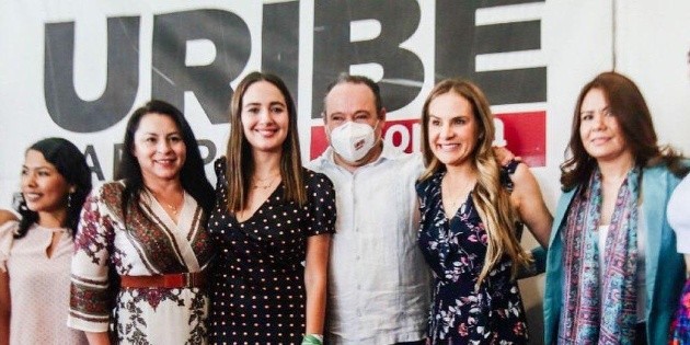 Alberto Uribe garantizar&aacute; paridad en el gobierno