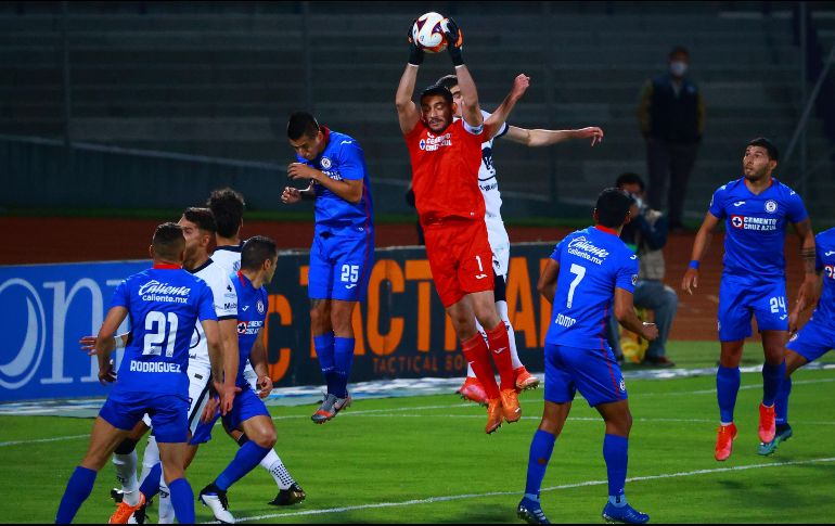 El jugador del Cruz Azul se encuentra concentrado en jugar la final del Guard1anes 2021 ante el Santos Laguna. IMAGO7
