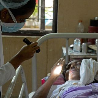 Hongo negro: 5 preguntas sobre la rara infección fúngica que ataca a pacientes de covid-19 en India