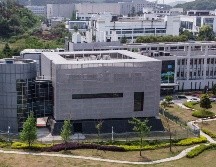 La teoría de que el coronavirus se originó en un laboratorio de Wuhan, China, vuelve a surgir. AFP/ARCHIVO