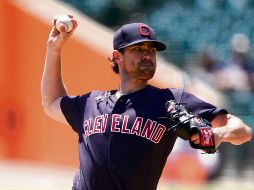 El lanzador de los Indios estuvo cerca de lograr su séptimo juego sin hit de esta temporada. AP/C. Osorio