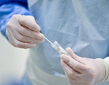 Investigaciones contra empresas que proponían test rápidos de COVID-19 y que supuestamente aumentaban el número de pruebas. AFP/ARCHIVO