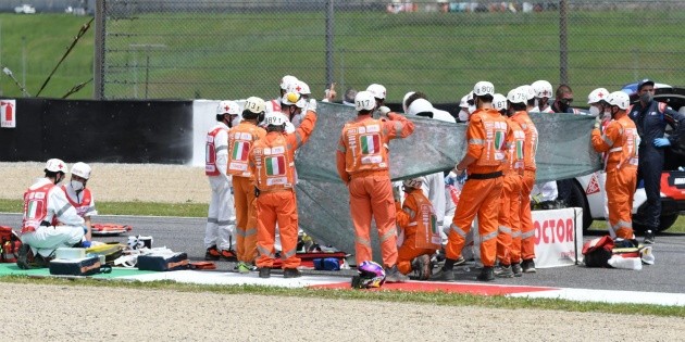 Moto3: Piloto Jason Dupasquier sufre grave accidente en calificaci&oacute;n del GP de Italia