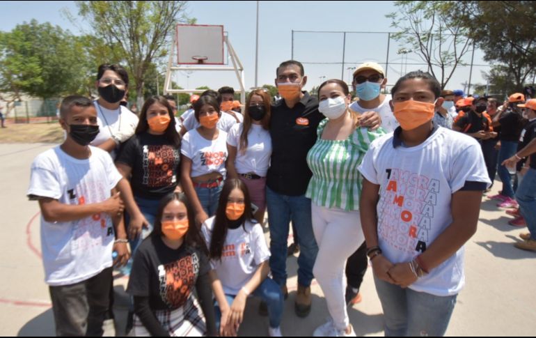 Para fomentar el deporte, el candidato propuso construir cuatro unidades deportivas. ESPECIAL