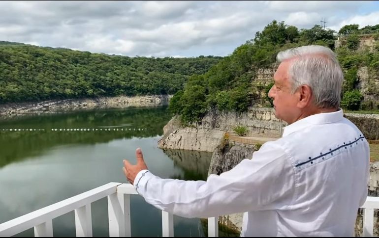 Este domingo, el Presidente visitó la presa La Angostura. ESPECIAL/YOUTUBE/Andrés Manuel López Obrador
