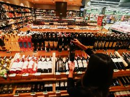 REACTIVACIÓN. La apertura de negocios permite un mayor consumo de productos. EL INFORMADOR