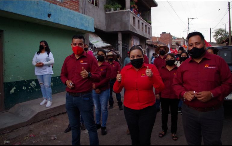 A través de sus redes sociales, Rosa Elia Milán Pintor, agradece a todas las personas que le han escrito para preguntar por su estado de salud y el de su familia. FACEBOOK / Dra. Rosa Elia Milán Pintor