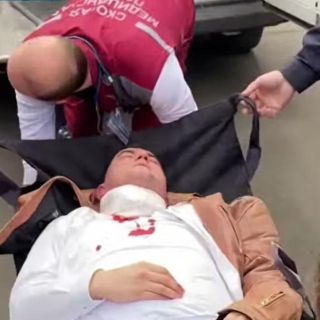 Opositor bielorruso se clava un bolígrafo en el cuello en pleno juicio