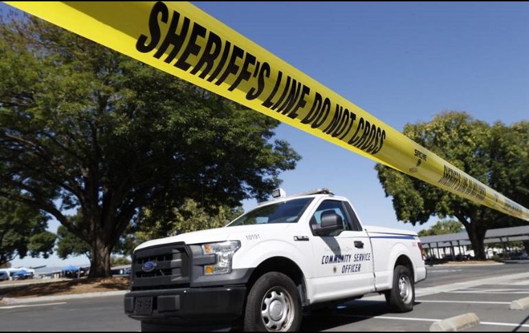 La policía respondió a reportes de varias víctimas de disparos poco antes de las 11 de la mañana de este martes. EFE/J. Mabanglo