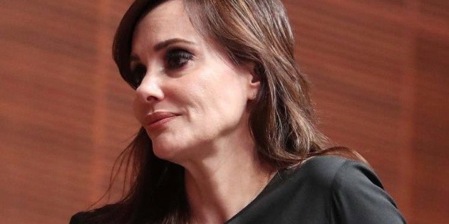 Lilly T&eacute;llez compara la guerra contra el narco con desabasto de medicinas