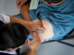 AMLO reiteró su promesa de que en el mes de octubre se tengan vacunados a todos los mayores de 18 años. XINHUA / F. Cañedo