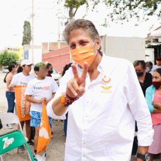 Frangie visita 6 colonias en último día de campaña
