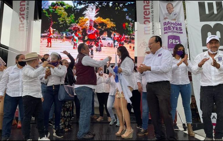 Al cierre llegaron más de dos mil militantes del PES a reforzar l aestructura de Uribe. Cortesía