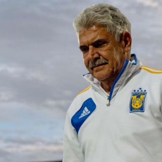Ricardo ''Tuca'' Ferretti, cerca de Bravos de Juárez