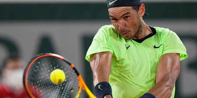 Roland Garros: Djokovic, Nadal y Federer avanzan