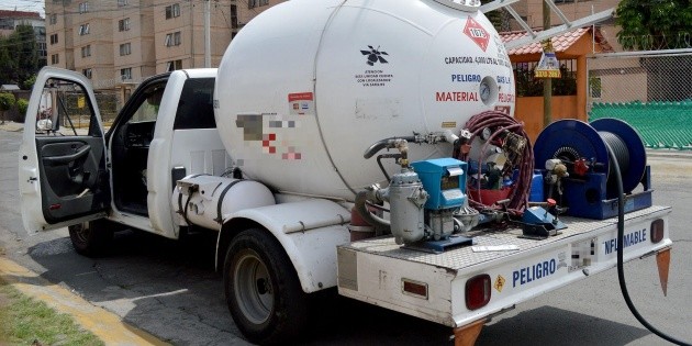 Seguridad en Jalisco: Chofer de pipa de gas atropella a ciclista en Zapopan