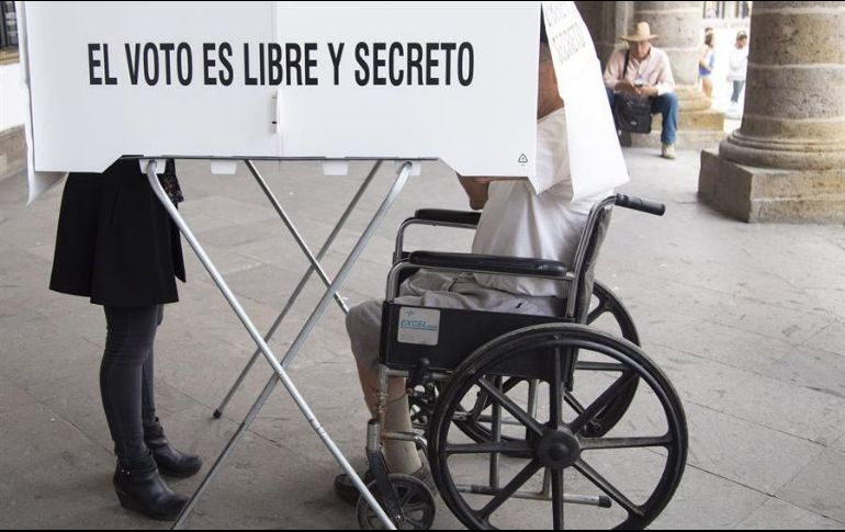 Presuntamente, Morena instruyó a los simpatizantes que participarán en las casillas a contar más de un voto por boleta en el caso de las coaliciones. EFE/ARCHIVO