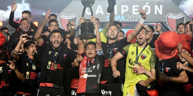 El Col&oacute;n de Argentina gana su primer t&iacute;tulo tras 116 a&ntilde;os de historia