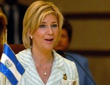 Imagen de la primera dama de El Salvador, Ana Ligia, mientras habla durante la ceremonia inaugural de la VI Reunión de Primeras Damas de Centroamérica, Bélice, Panamá y República Dominicana. EFE/ARCHIVO