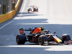 ''Checo'' dio 19 vueltas, dos más que el español Carlos Sainz. F1. AP / D. Vojinovic