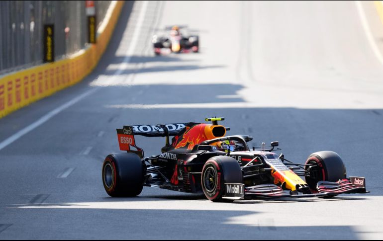 ''Checo'' dio 19 vueltas, dos más que el español Carlos Sainz. F1. AP / D. Vojinovic