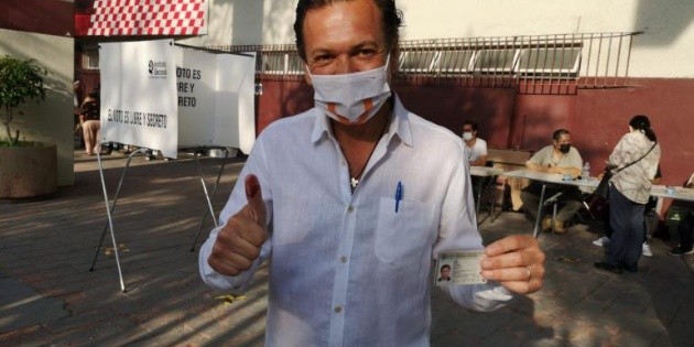 Elecciones Jalisco 2021: Pablo Lemus vota en Zapopan: "Me siento feliz"