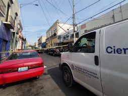 Aunque el fallecido fue reconocido en el sitio por sus familiares, el cuerpo será llevado a las instalaciones del Instituto Jalisciense de Ciencias Forenses. ESPECIAL