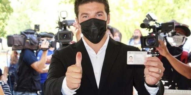 Elecciones M&eacute;xico 2021: Samuel Garc&iacute;a vota y dice que ser&aacute; un gran d&iacute;a para Nuevo Le&oacute;n