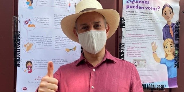 Elecciones 2021 M&eacute;xico: L&oacute;pez-Gatell y Zo&eacute; Robledo emiten su voto con cubrebocas y sana distancia