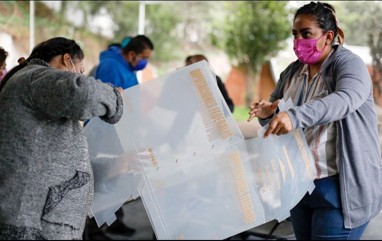 Previamente, las autoridades del INE por clima de inseguridad y violencia en ciertas zonas en ese municipio, decidieron reubicar las casilla 665, 673, 666 y 703. XINHUA / M. López