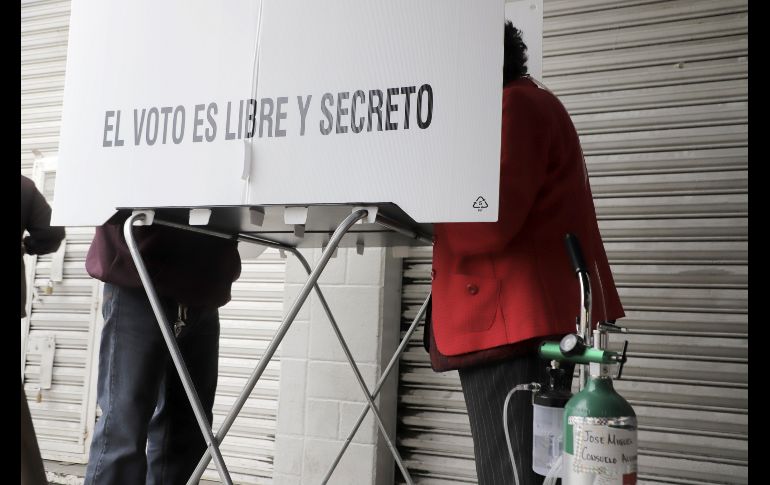 Después de diez horas, los centros de votación comenzaron a cerrar esta tarde. XINHUA/Q. Blanco